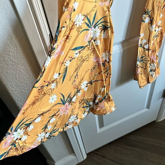 NWT Women’s Bell Bottom Leggings Butterscotch with Floral Pattern- Size Medium - Picture 5 of 6